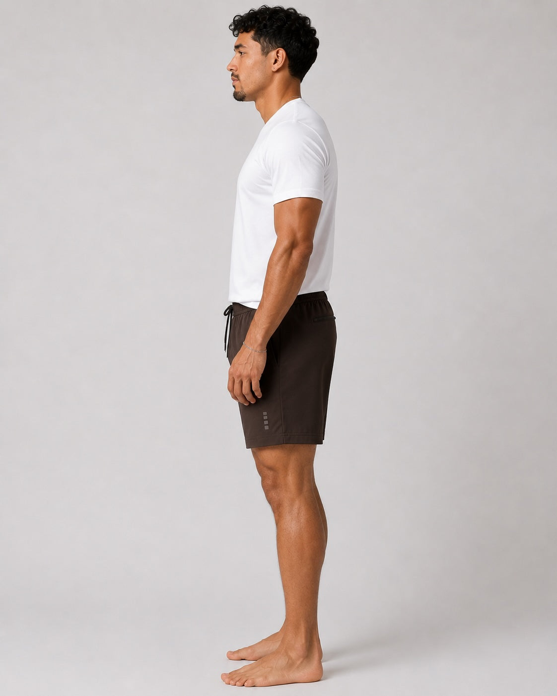 Rafael is 5’10”, wears size M