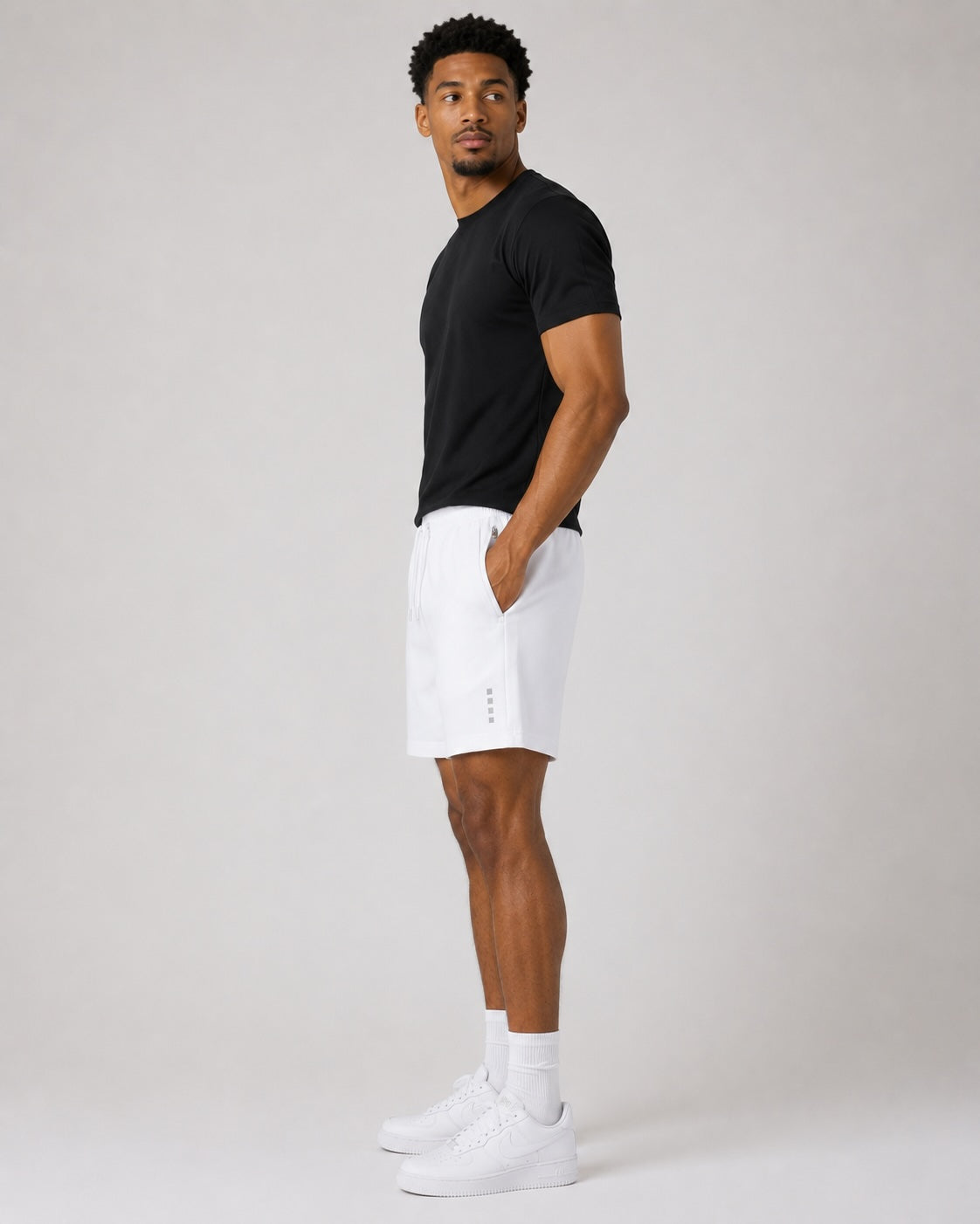 Derek is 6’2”, wears size M