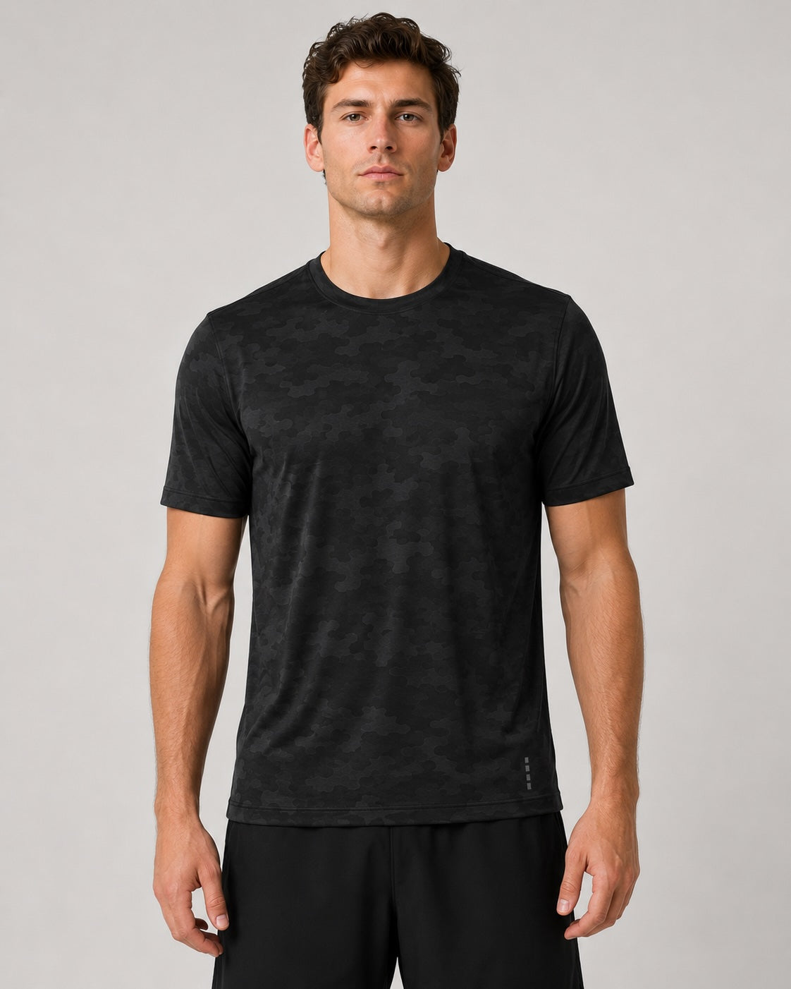 Greg is 6’4”, wears size L
