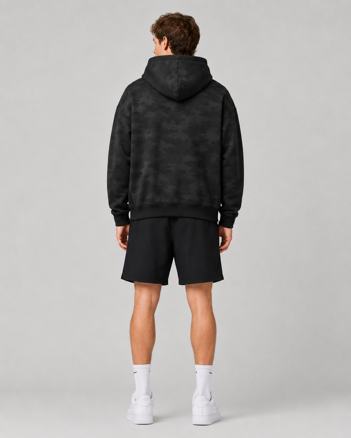 Josh is 6’0”, wears size L