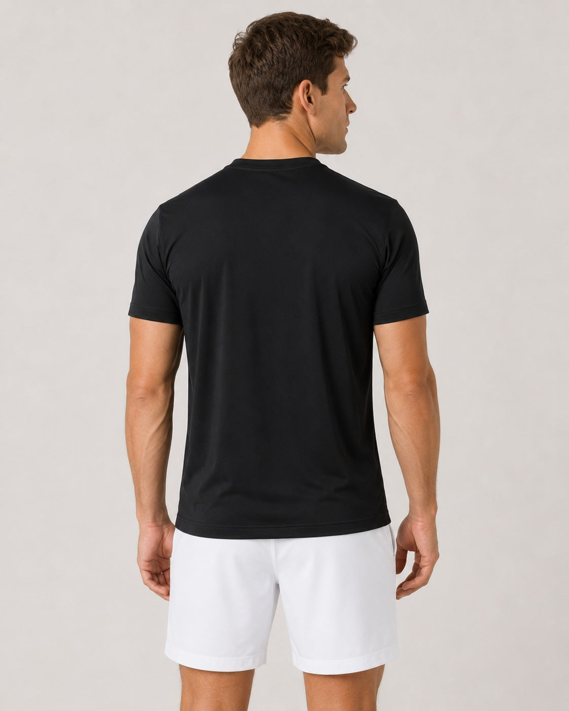 John is 5’11”, wears size L