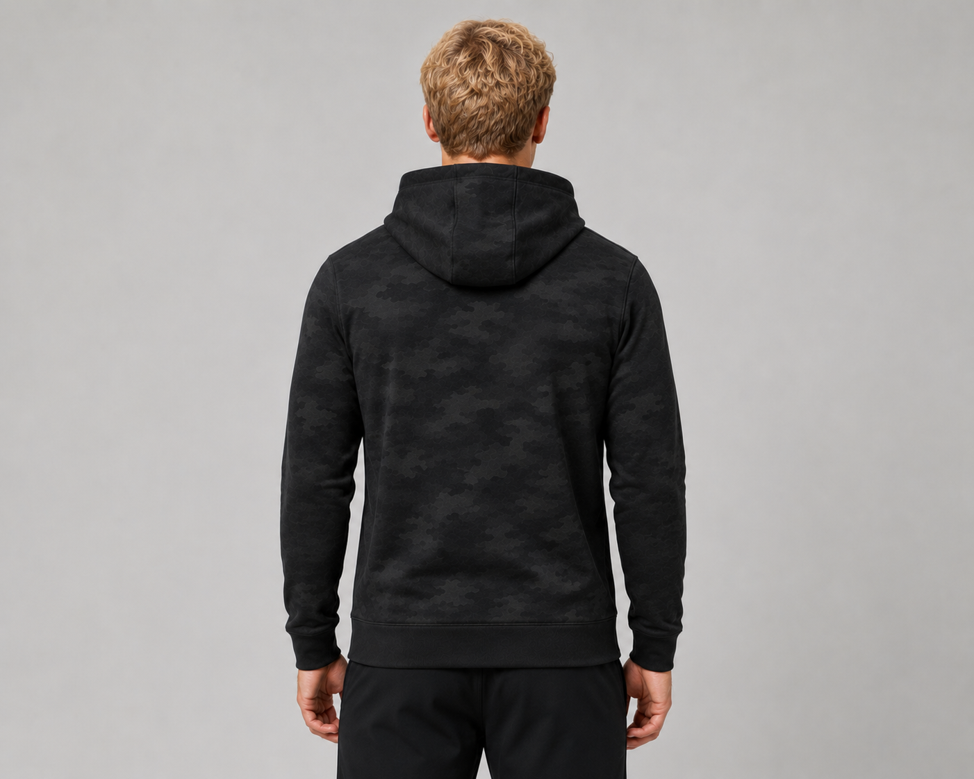 Tyler is 5’10”, wears size M