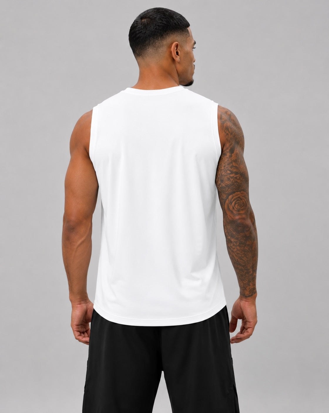 Jalen is 6’0”, wears size L