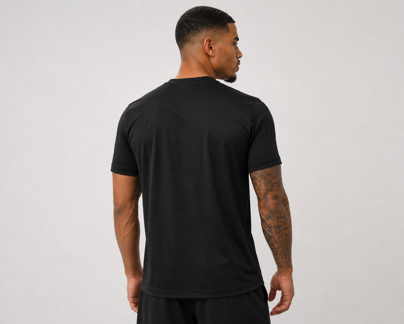 Jalen is 6’0”, wears size L