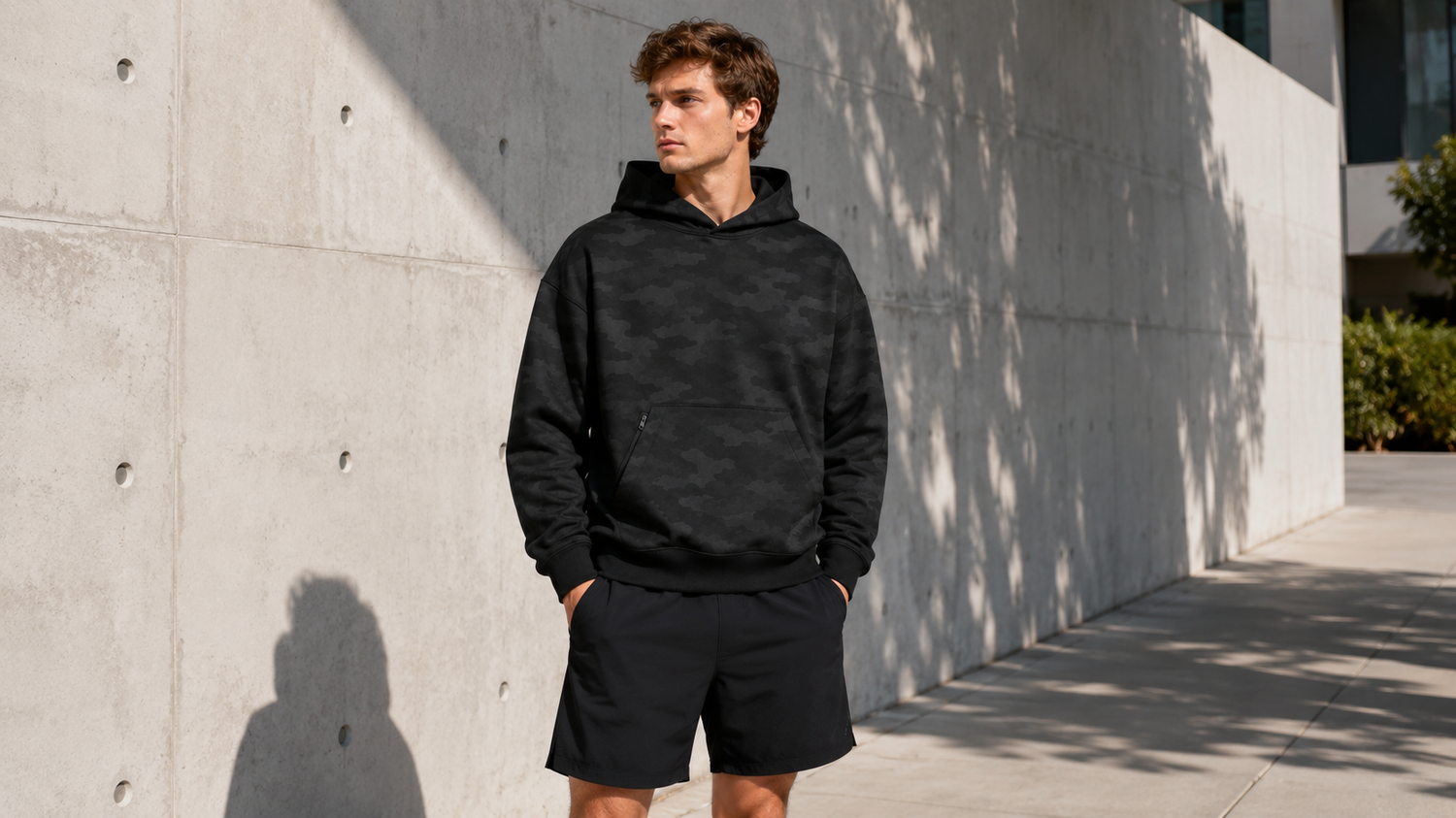 Josh is 6’0”, wears size L
